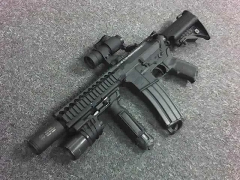 SF M910A Tactical Grip Light BK