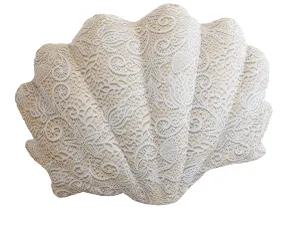 VILEBREQUIN x MX Home - Coussin coquillage - motif « effet dentelle »